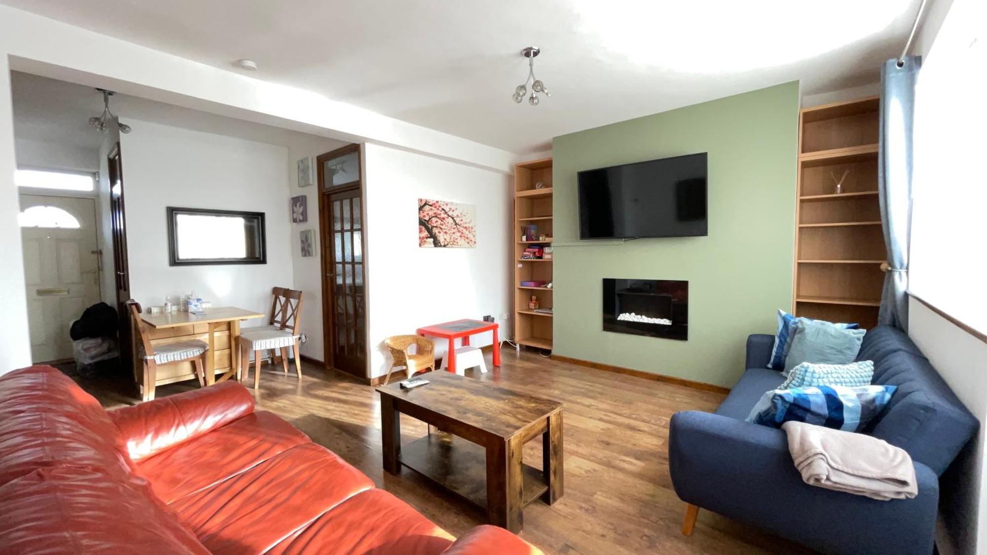 2 Bedrooms 2 Stations Londres Exterior foto
