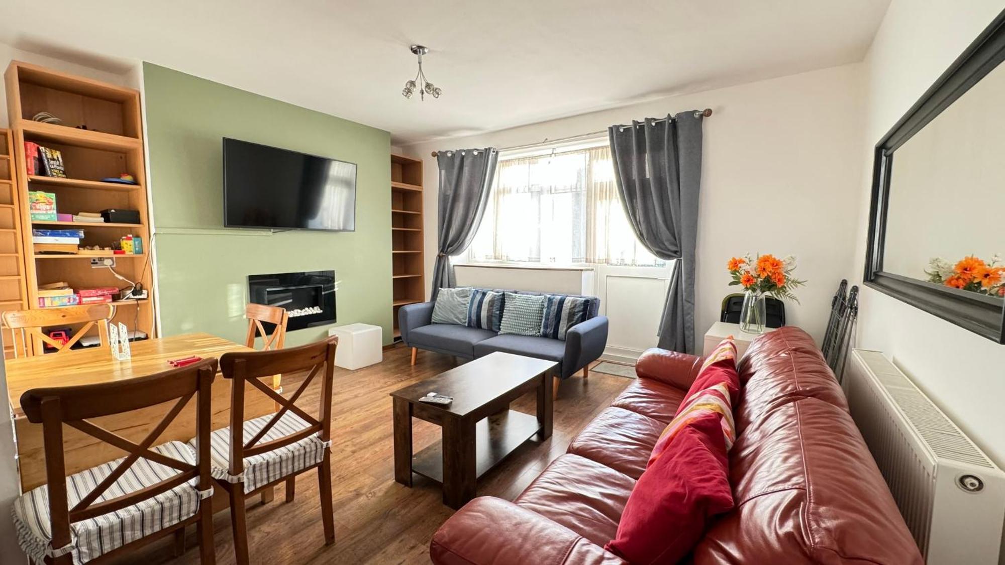2 Bedrooms 2 Stations Londres Exterior foto